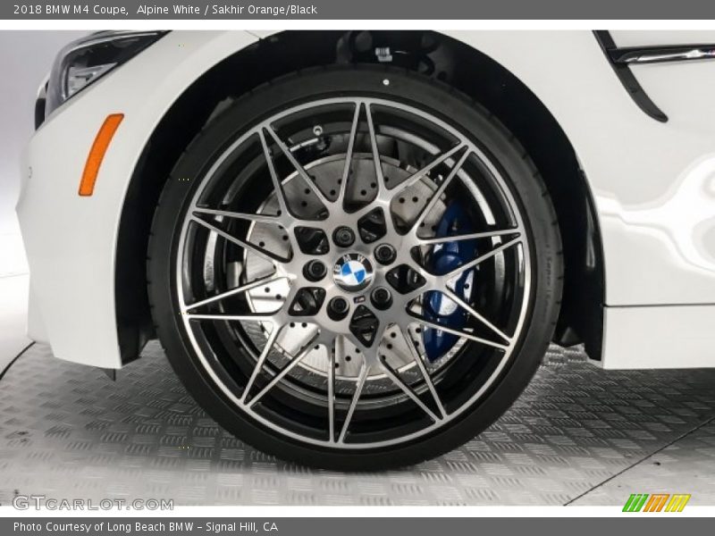 Alpine White / Sakhir Orange/Black 2018 BMW M4 Coupe