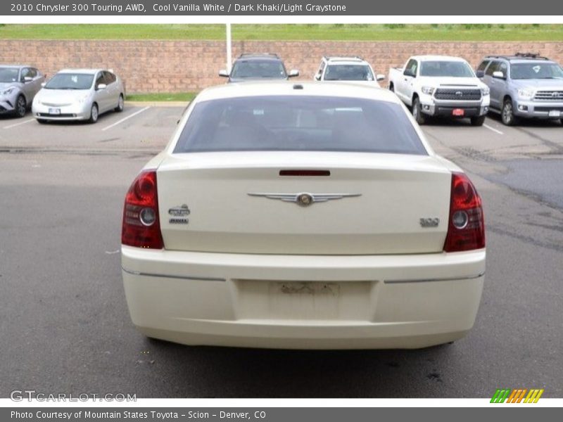 Cool Vanilla White / Dark Khaki/Light Graystone 2010 Chrysler 300 Touring AWD
