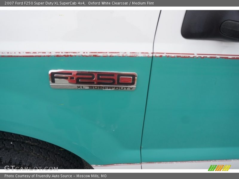 Oxford White Clearcoat / Medium Flint 2007 Ford F250 Super Duty XL SuperCab 4x4