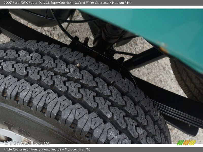 Oxford White Clearcoat / Medium Flint 2007 Ford F250 Super Duty XL SuperCab 4x4