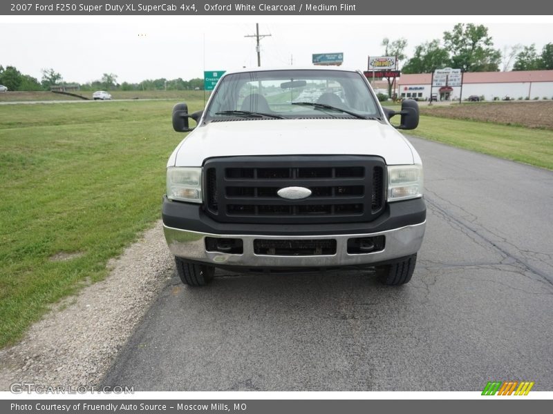 Oxford White Clearcoat / Medium Flint 2007 Ford F250 Super Duty XL SuperCab 4x4