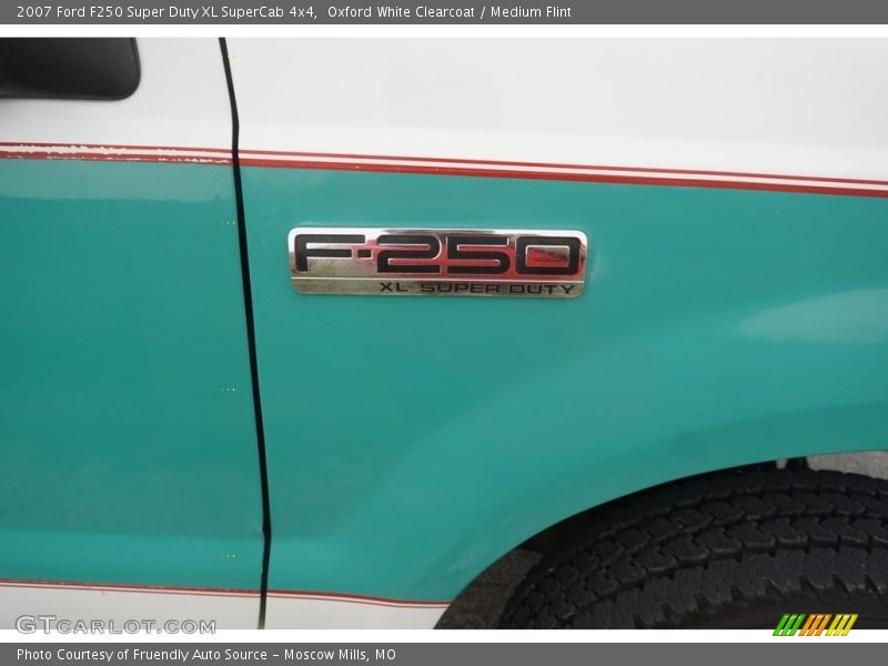 Oxford White Clearcoat / Medium Flint 2007 Ford F250 Super Duty XL SuperCab 4x4
