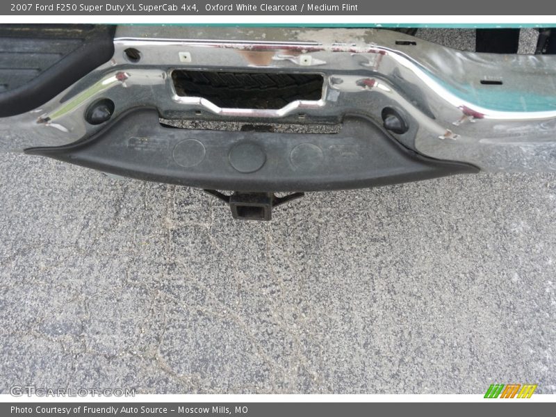 Oxford White Clearcoat / Medium Flint 2007 Ford F250 Super Duty XL SuperCab 4x4