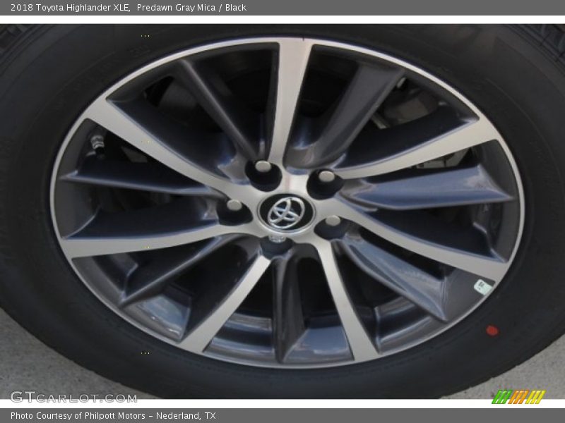 Predawn Gray Mica / Black 2018 Toyota Highlander XLE