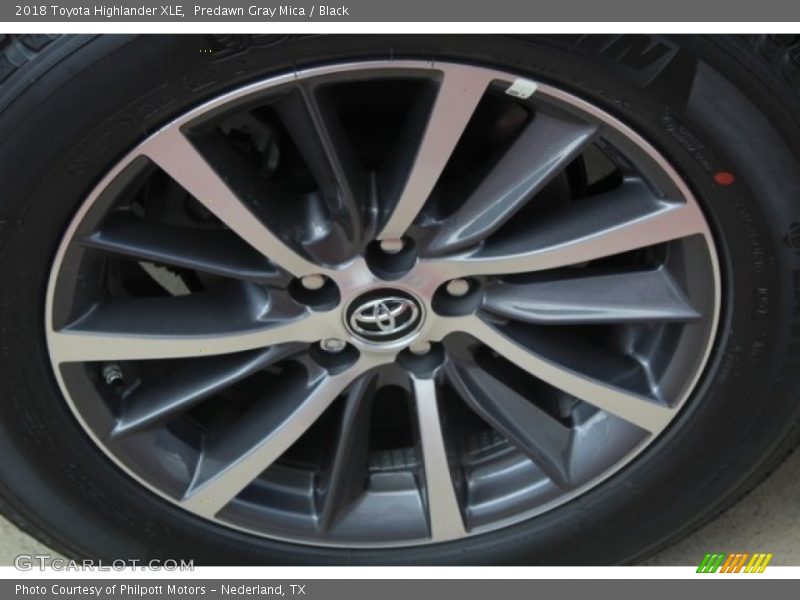 Predawn Gray Mica / Black 2018 Toyota Highlander XLE