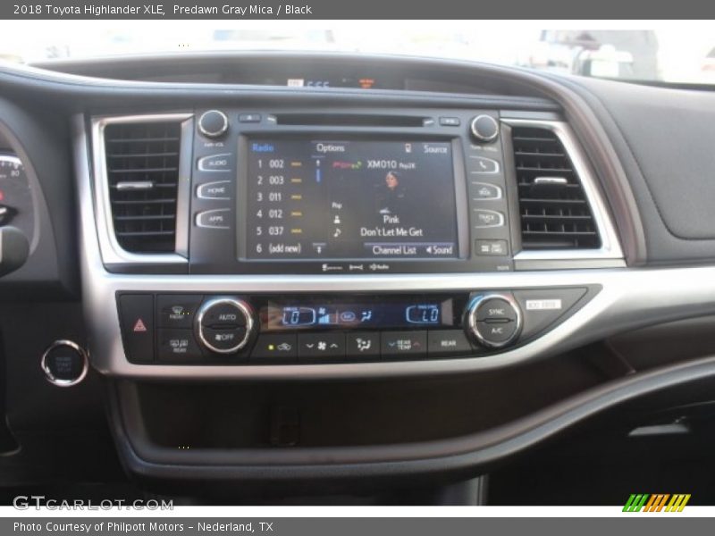 Predawn Gray Mica / Black 2018 Toyota Highlander XLE