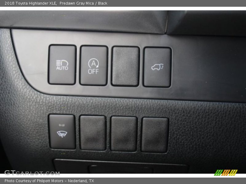 Predawn Gray Mica / Black 2018 Toyota Highlander XLE
