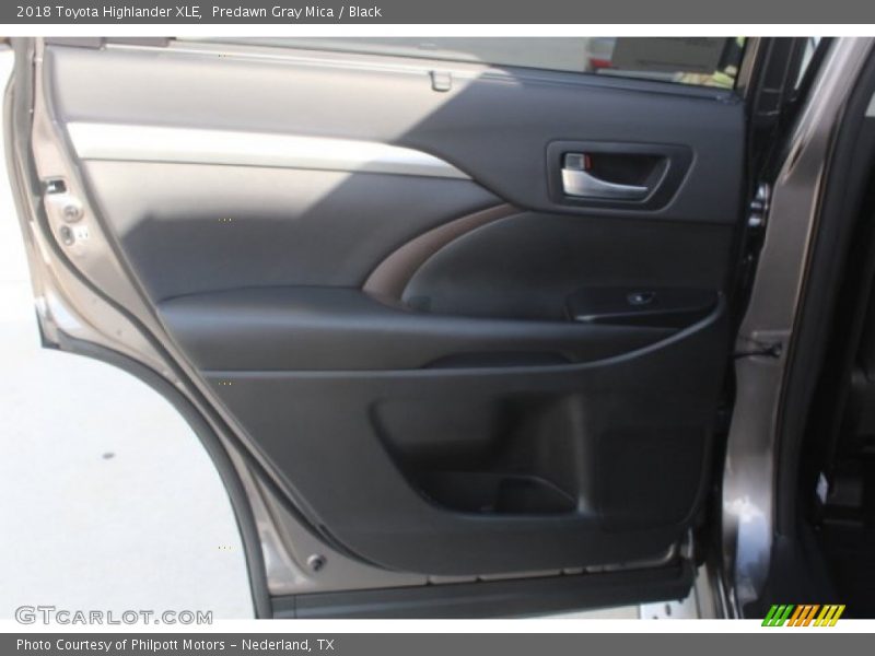 Predawn Gray Mica / Black 2018 Toyota Highlander XLE