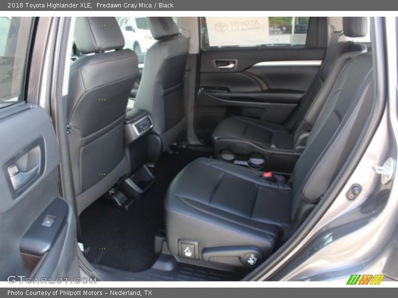 Predawn Gray Mica / Black 2018 Toyota Highlander XLE