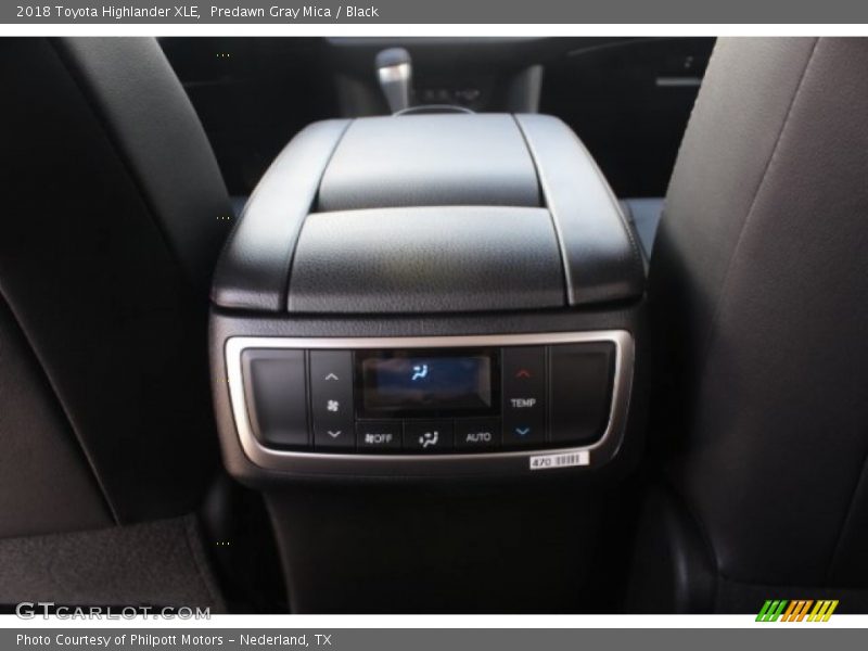 Predawn Gray Mica / Black 2018 Toyota Highlander XLE