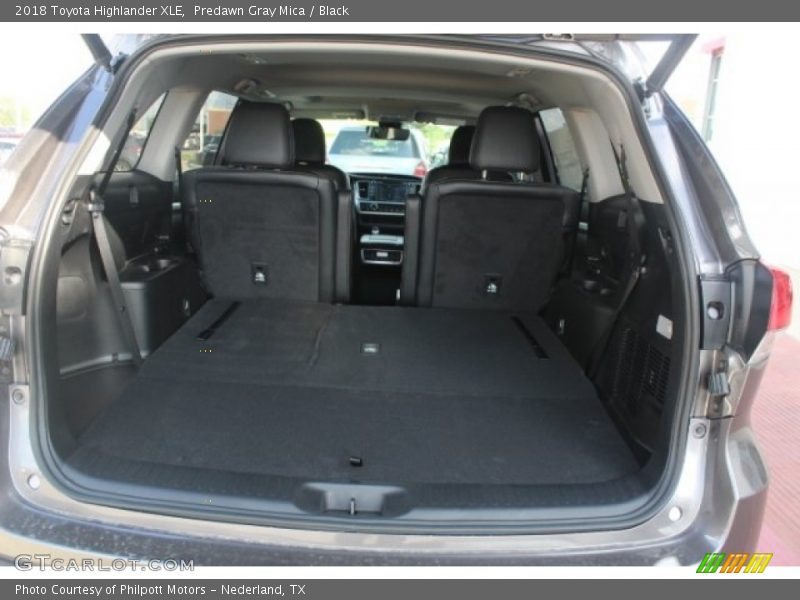 Predawn Gray Mica / Black 2018 Toyota Highlander XLE