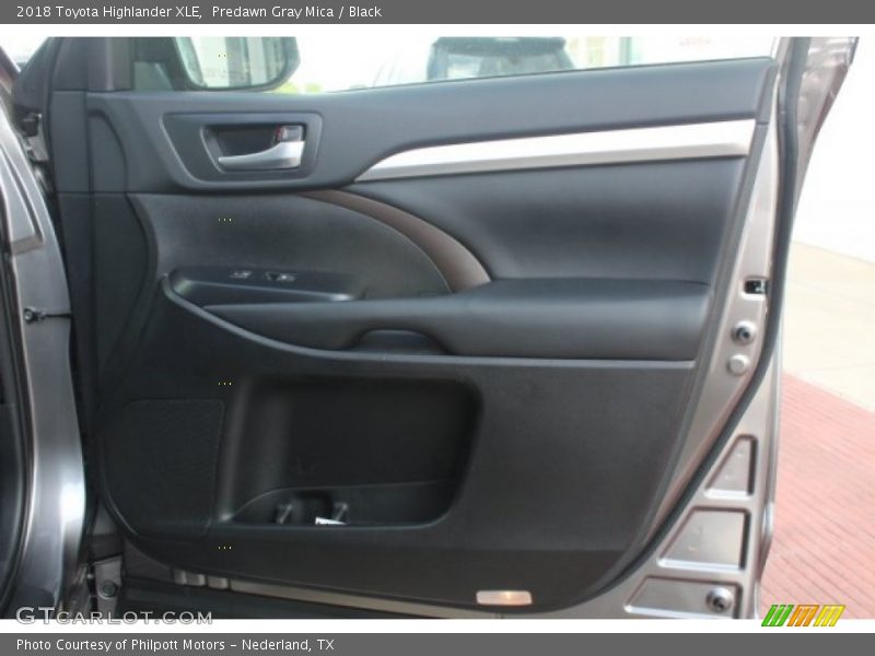 Predawn Gray Mica / Black 2018 Toyota Highlander XLE