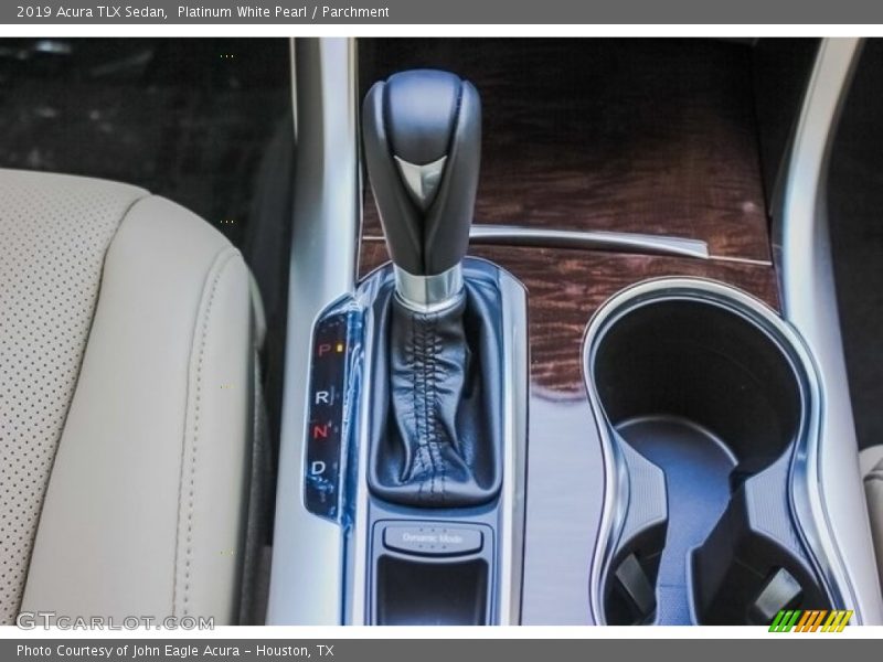 Platinum White Pearl / Parchment 2019 Acura TLX Sedan