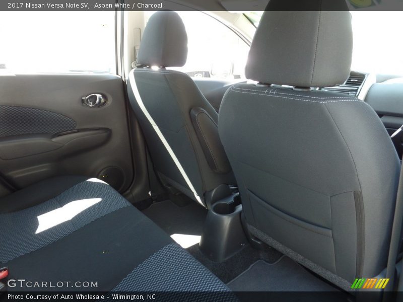 Aspen White / Charcoal 2017 Nissan Versa Note SV