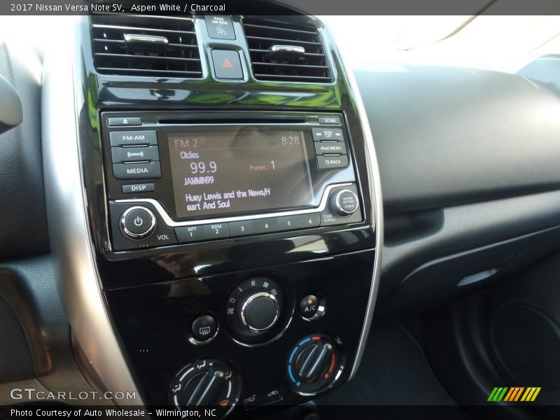 Aspen White / Charcoal 2017 Nissan Versa Note SV