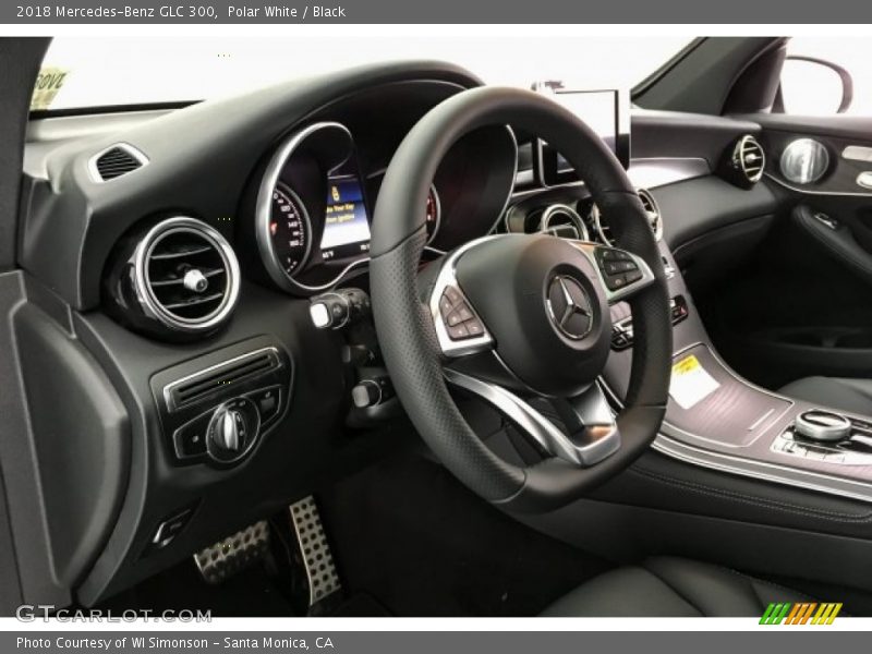 Polar White / Black 2018 Mercedes-Benz GLC 300
