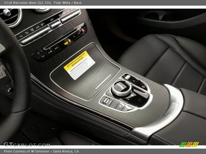 Polar White / Black 2018 Mercedes-Benz GLC 300