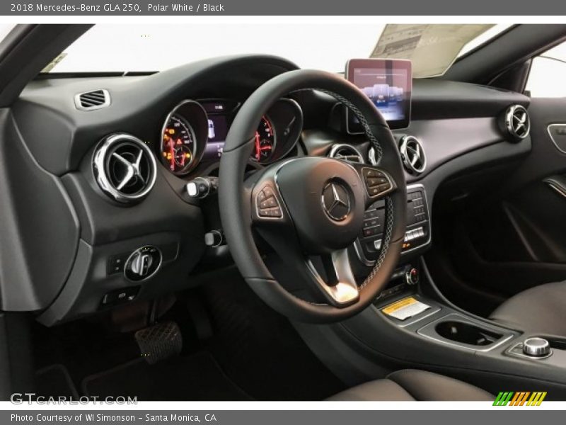 Polar White / Black 2018 Mercedes-Benz GLA 250