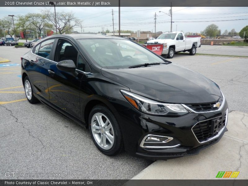 Mosaic Black Metallic / Jet Black 2018 Chevrolet Cruze LT