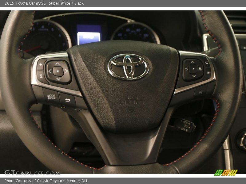 Super White / Black 2015 Toyota Camry SE