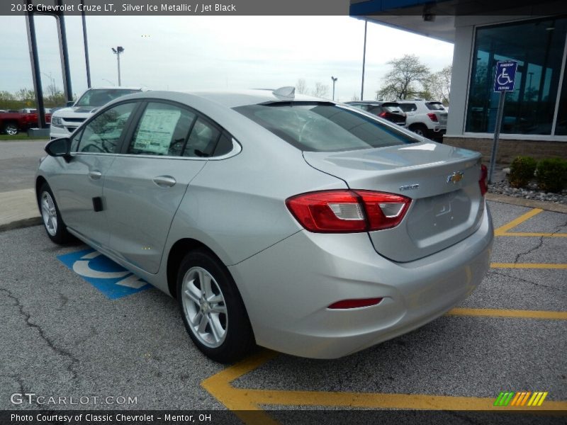 Silver Ice Metallic / Jet Black 2018 Chevrolet Cruze LT