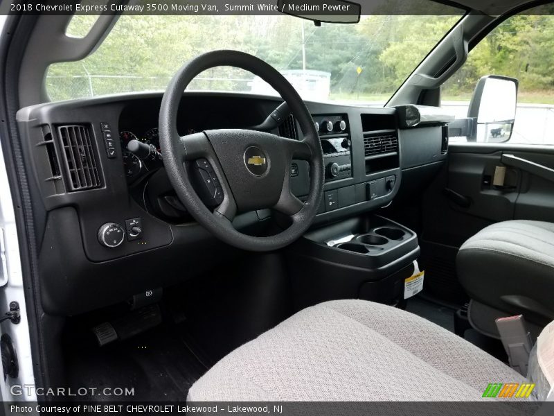 Summit White / Medium Pewter 2018 Chevrolet Express Cutaway 3500 Moving Van
