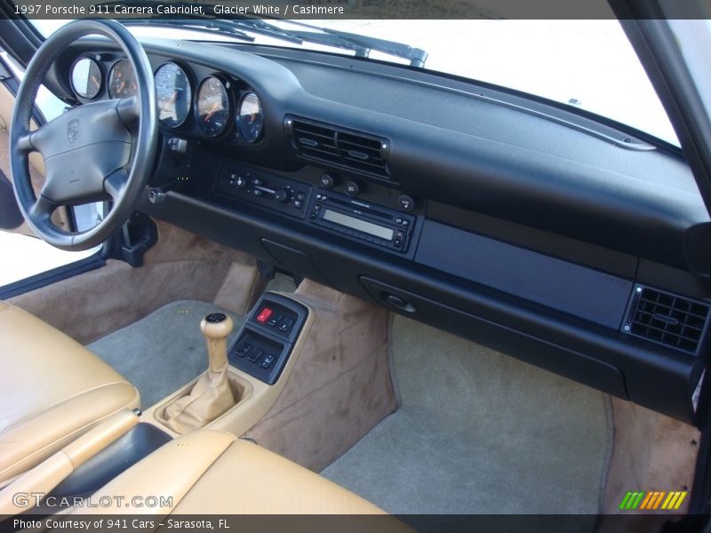 Dashboard of 1997 911 Carrera Cabriolet