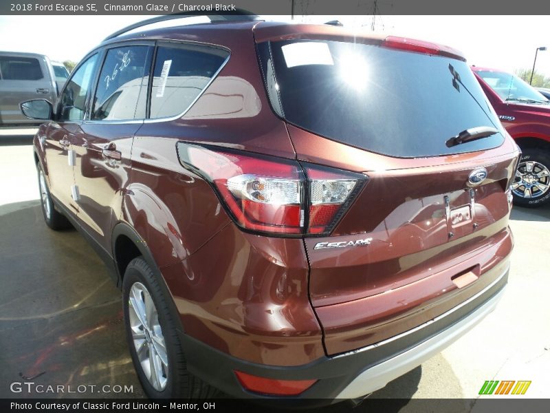 Cinnamon Glaze / Charcoal Black 2018 Ford Escape SE