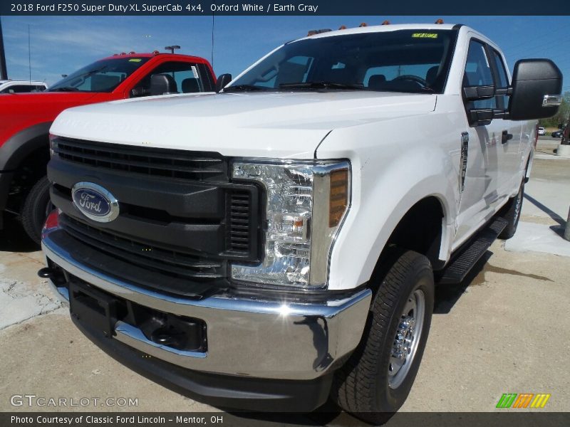 Oxford White / Earth Gray 2018 Ford F250 Super Duty XL SuperCab 4x4