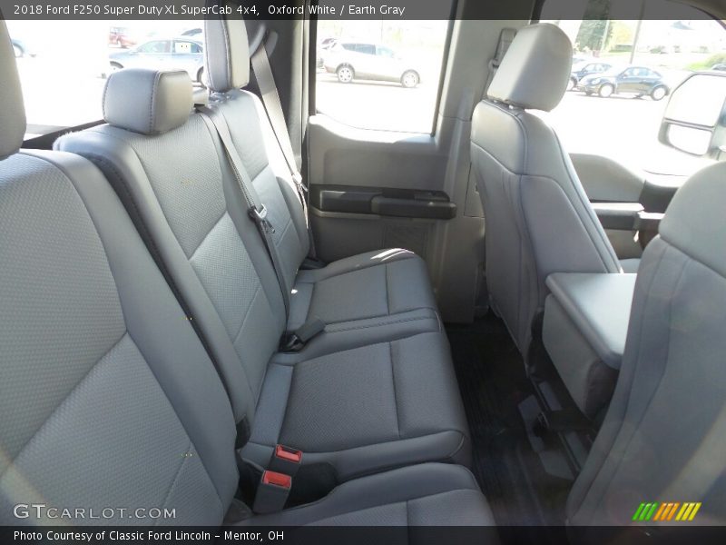 Oxford White / Earth Gray 2018 Ford F250 Super Duty XL SuperCab 4x4