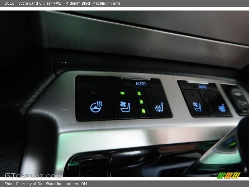 Midnight Black Metallic / Terra 2016 Toyota Land Cruiser 4WD