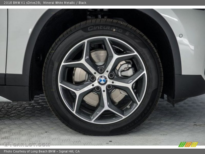 Mineral White Metallic / Black 2018 BMW X1 sDrive28i