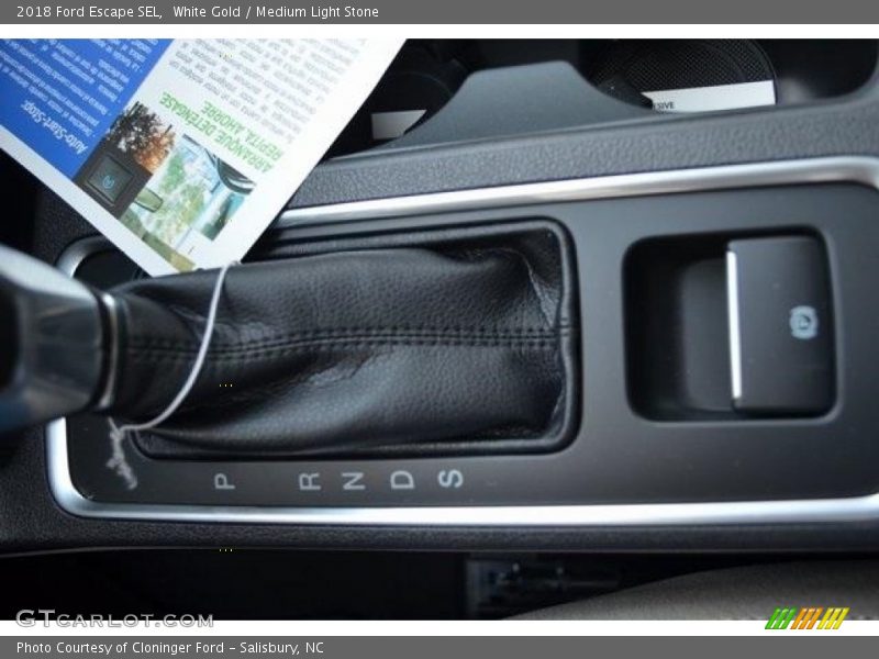 White Gold / Medium Light Stone 2018 Ford Escape SEL