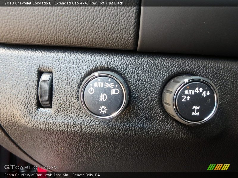 Controls of 2018 Colorado LT Extended Cab 4x4