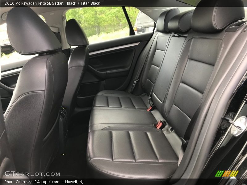 Black / Titan Black 2010 Volkswagen Jetta SE Sedan