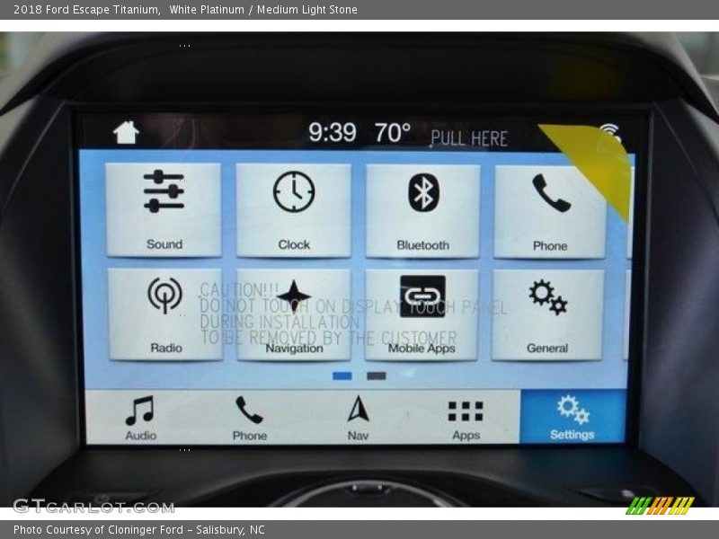 White Platinum / Medium Light Stone 2018 Ford Escape Titanium