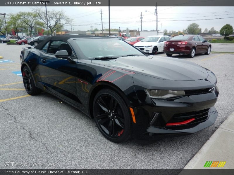Front 3/4 View of 2018 Camaro LT Convertible