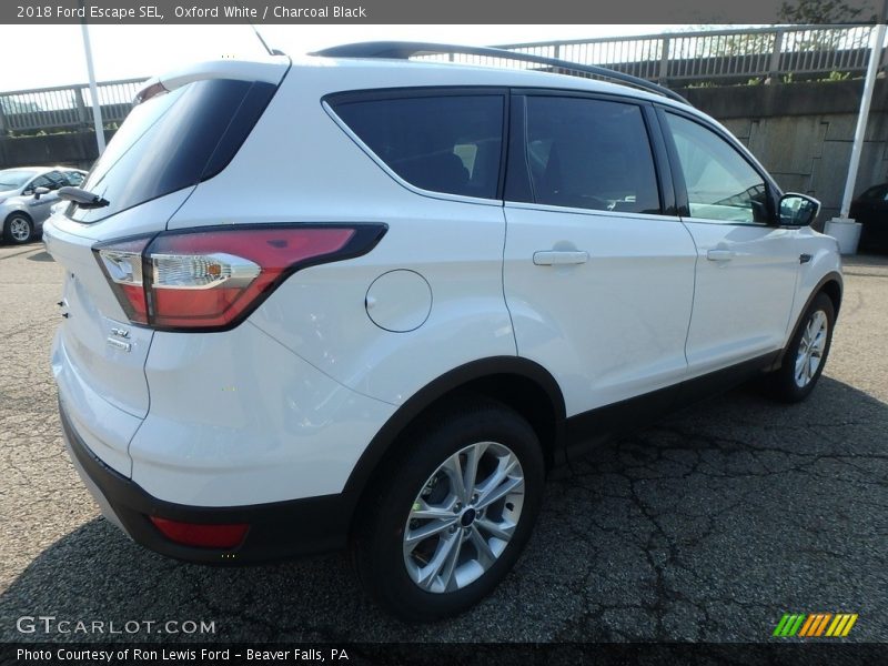 Oxford White / Charcoal Black 2018 Ford Escape SEL