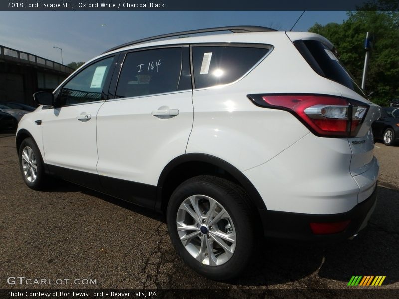 Oxford White / Charcoal Black 2018 Ford Escape SEL