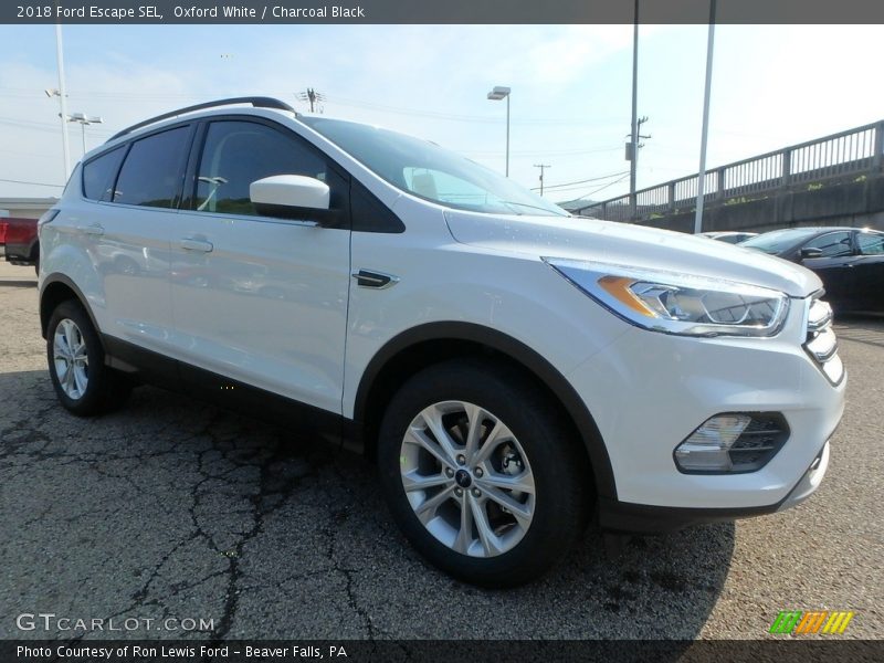 Oxford White / Charcoal Black 2018 Ford Escape SEL