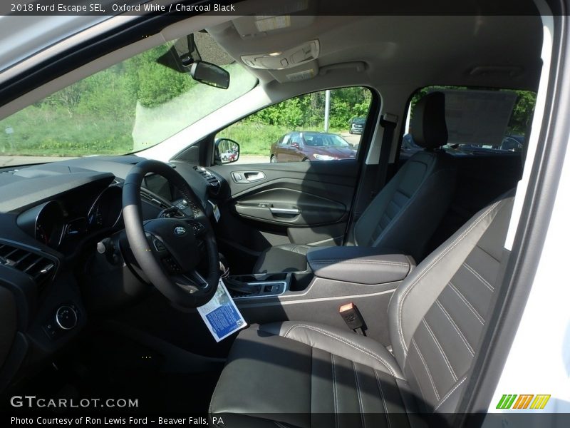 Oxford White / Charcoal Black 2018 Ford Escape SEL