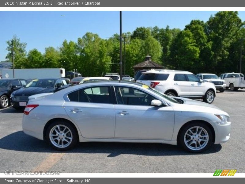 Radiant Silver / Charcoal 2010 Nissan Maxima 3.5 S