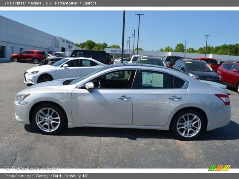 Radiant Silver / Charcoal 2010 Nissan Maxima 3.5 S