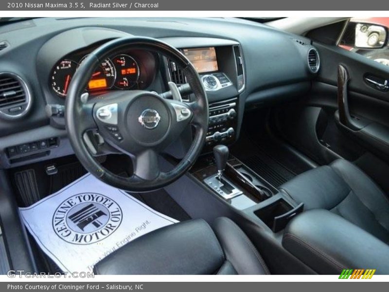 Radiant Silver / Charcoal 2010 Nissan Maxima 3.5 S