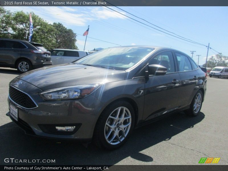 Tectonic Metallic / Charcoal Black 2015 Ford Focus SE Sedan
