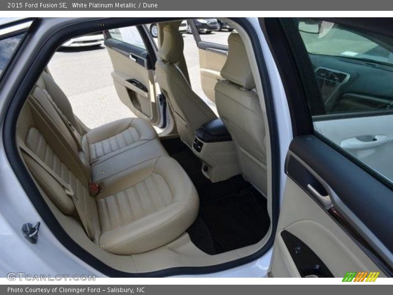 White Platinum Metallic / Dune 2015 Ford Fusion SE