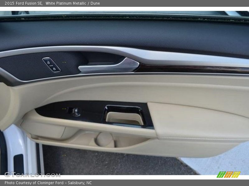 White Platinum Metallic / Dune 2015 Ford Fusion SE