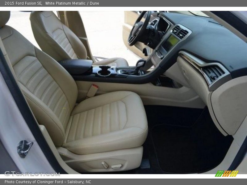 White Platinum Metallic / Dune 2015 Ford Fusion SE