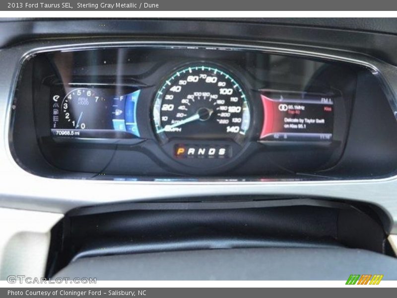 Sterling Gray Metallic / Dune 2013 Ford Taurus SEL