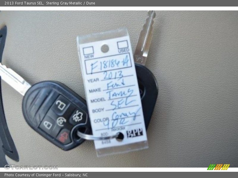 Sterling Gray Metallic / Dune 2013 Ford Taurus SEL